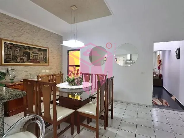 Sobrado com 150m² 4 quartos e 3 banheiros, à venda, no bairro Vila Humaitá em Santo André