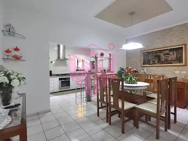 Sobrado com 150m² 4 quartos e 3 banheiros, à venda, no bairro Vila Humaitá em Santo André