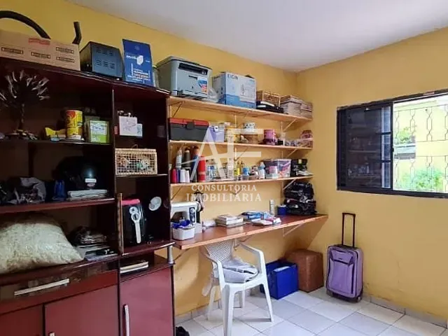 Sobrado com 250m² 5 quartos e 3 banheiros, à venda, no bairro Jardim Ana Emilia em Taubaté