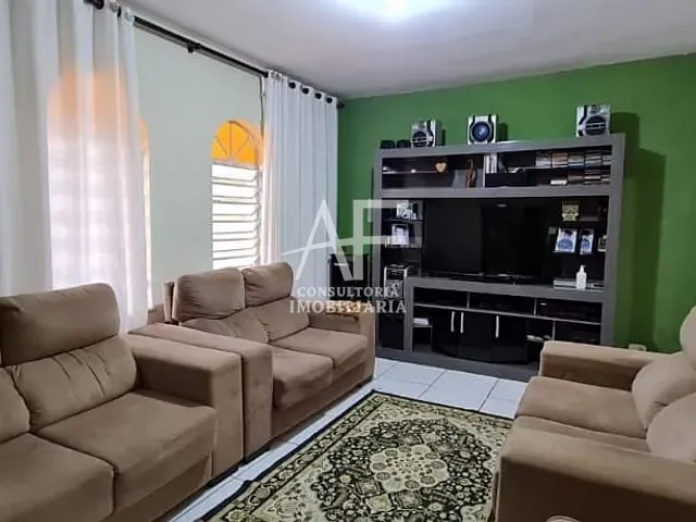 Sobrado com 250m² 5 quartos e 3 banheiros, à venda, no bairro Jardim Ana Emilia em Taubaté