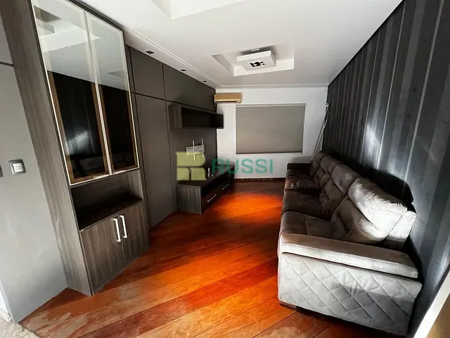 Sobrado com 450m² 4 quartos e 6 banheiros, à venda ou para alugar, no bairro Conjunto Residencial Esplanada do Sol em São José dos Campos