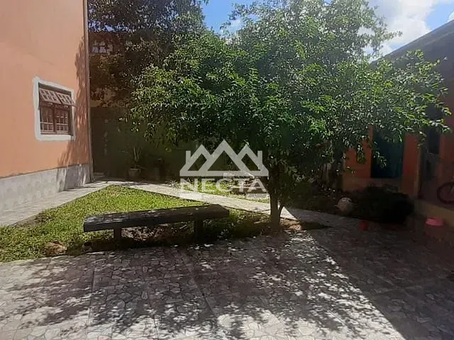 Sobrado com 315m² 3 quartos e 2 banheiros, à venda, no bairro Martim de Sá em Caraguatatuba