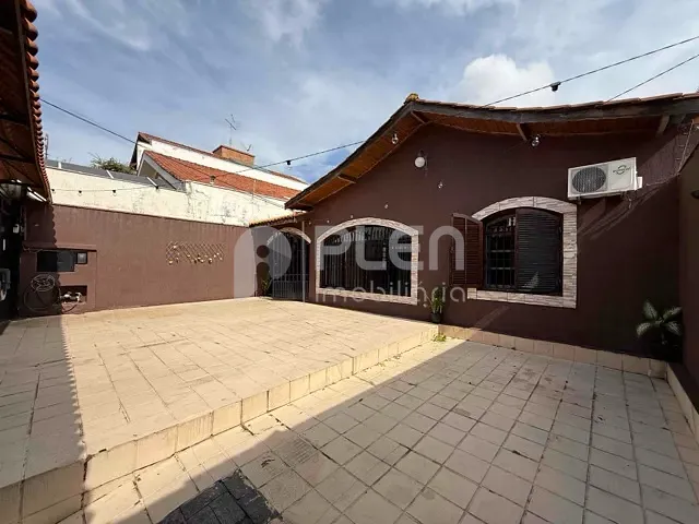 Casa com 250m² 3 quartos e 3 banheiros, à venda, no bairro Jardim do Colégio (Zona Norte) em São Paulo
