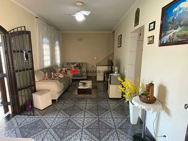 Sobrado com 222m² 3 quartos e 1 banheiro, à venda, no bairro Vila Palmares em Santo André