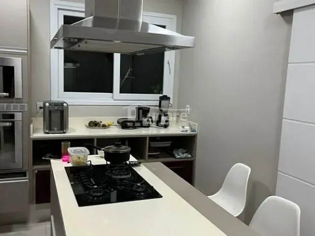 Sobrado com 354m² 4 quartos e 5 banheiros, à venda, no bairro Vila Moraes em Mogi das Cruzes