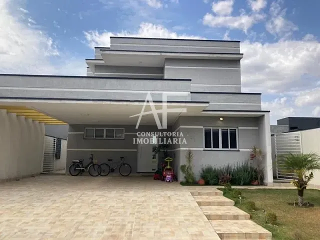 Sobrado com 300m² 4 quartos e 6 banheiros, à venda, no bairro Condomínio Ouro Ville em Taubaté