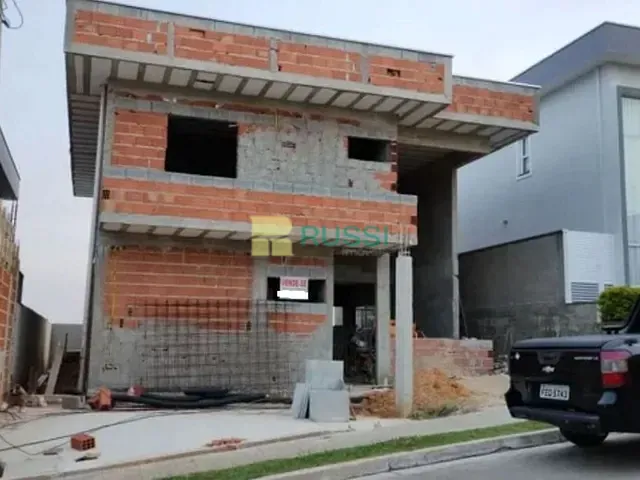 Sobrado com 252m² 4 quartos e 4 banheiros, à venda, no bairro Condomínio Residencial Mantiqueira em São José dos Campos