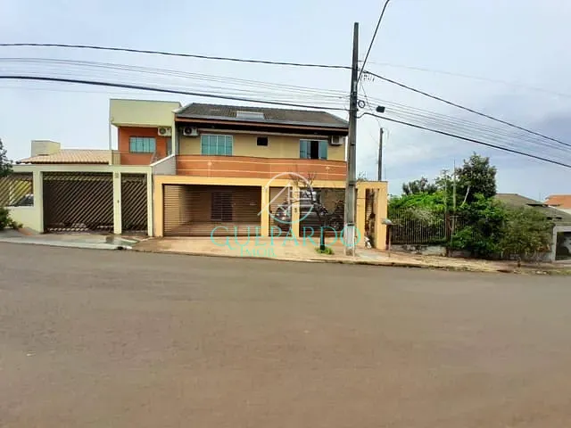 Sobrado com 200m² 3 quartos e 4 banheiros, à venda, no bairro Jardim Colúmbia D em Londrina