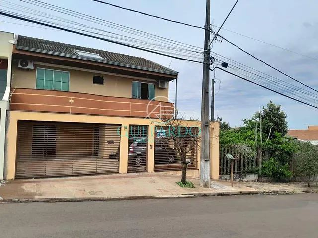 Sobrado com 200m² 3 quartos e 4 banheiros, à venda, no bairro Jardim Colúmbia D em Londrina