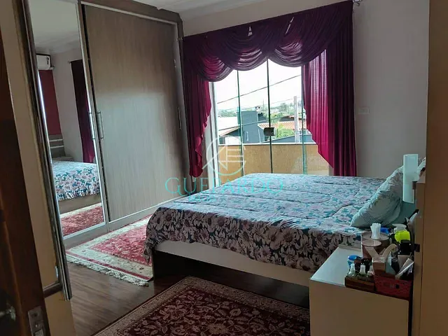 Sobrado com 200m² 3 quartos e 4 banheiros, à venda, no bairro Jardim Colúmbia D em Londrina