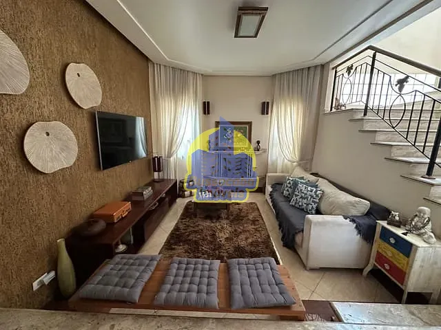 Sobrado com 323m² 4 quartos e 6 banheiros, à venda, no bairro City Bussocaba em Osasco