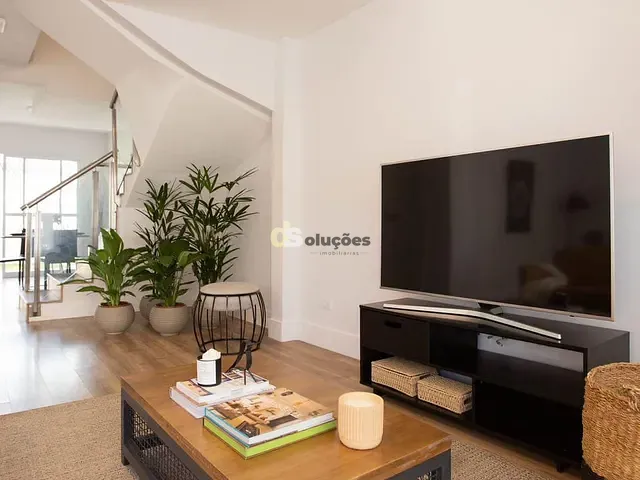 Sobrado com 242m² 4 quartos e 5 banheiros, à venda, no bairro Jardim São Nicolau em São Paulo