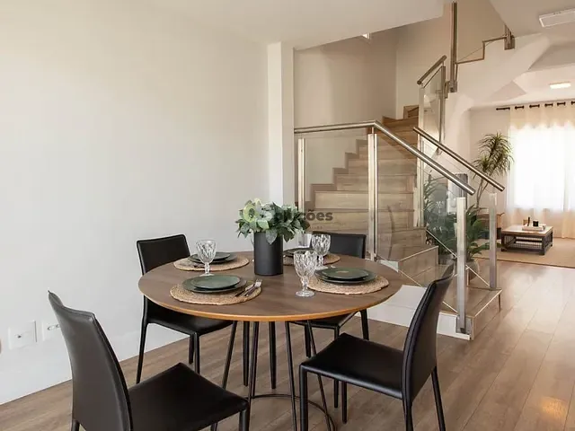 Sobrado com 242m² 4 quartos e 5 banheiros, à venda, no bairro Jardim São Nicolau em São Paulo