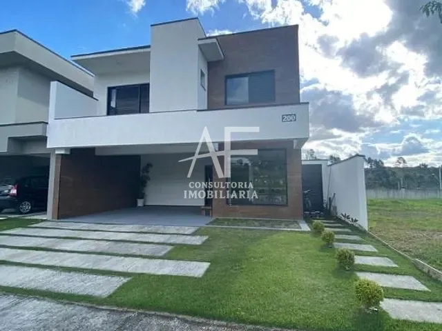 Sobrado com 70m² 3 quartos e 2 banheiros, à venda, no bairro Itapecerica em Taubaté