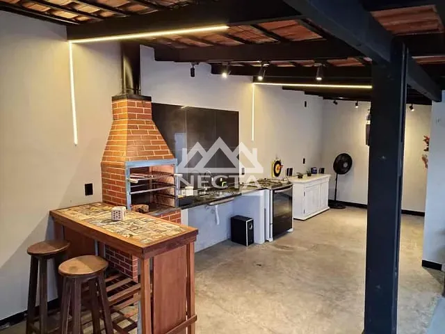 Sobrado com 325m² 3 quartos e 3 banheiros, à venda, no bairro Jardim Terralão em Caraguatatuba
