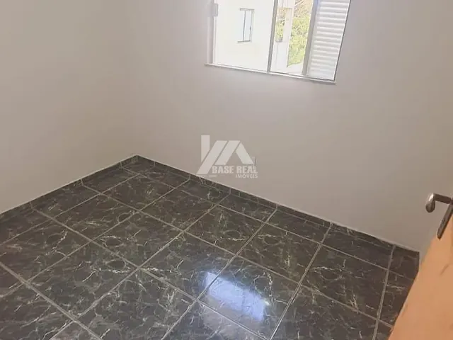 Sobrado com 194m² 3 quartos e 2 banheiros, para alugar, no bairro Dos Estados em Guarapuava