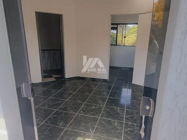 Sobrado com 194m² 3 quartos e 2 banheiros, para alugar, no bairro Dos Estados em Guarapuava