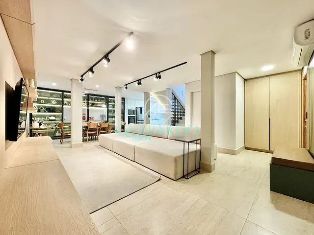 Sobrado com 245m² 2 quartos e 3 banheiros, à venda, no bairro Igapó em Londrina