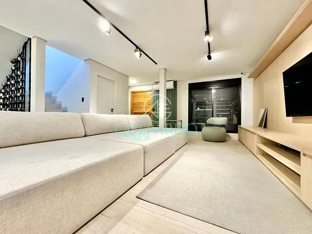 Sobrado com 245m² 2 quartos e 3 banheiros, à venda, no bairro Igapó em Londrina