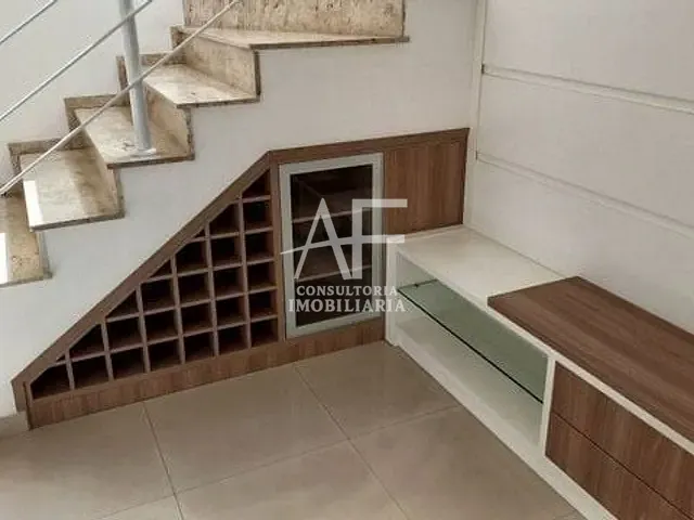Sobrado com 225m² 3 quartos e 2 banheiros, à venda, no bairro Vila Areao em Taubaté
