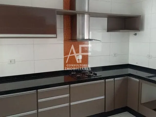 Sobrado com 225m² 3 quartos e 2 banheiros, à venda, no bairro Vila Areao em Taubaté