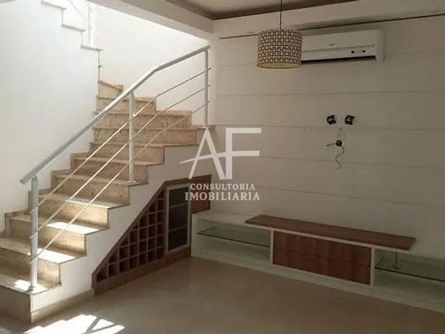 Sobrado com 225m² 3 quartos e 2 banheiros, à venda, no bairro Vila Areao em Taubaté