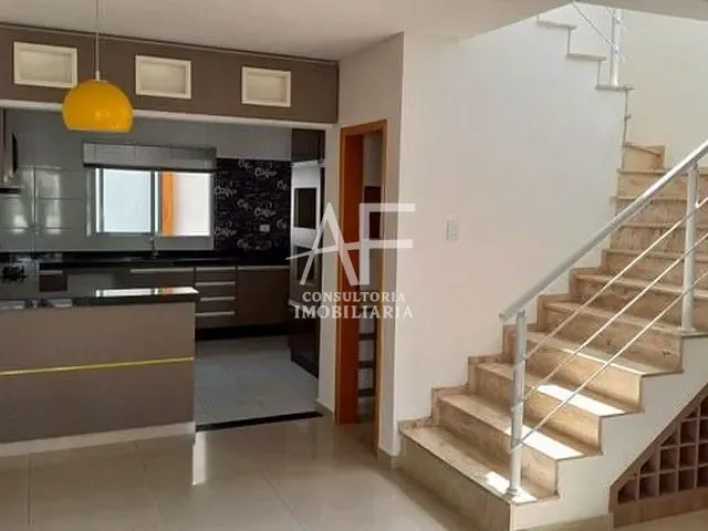 Sobrado com 225m² 3 quartos e 2 banheiros, à venda, no bairro Vila Areao em Taubaté