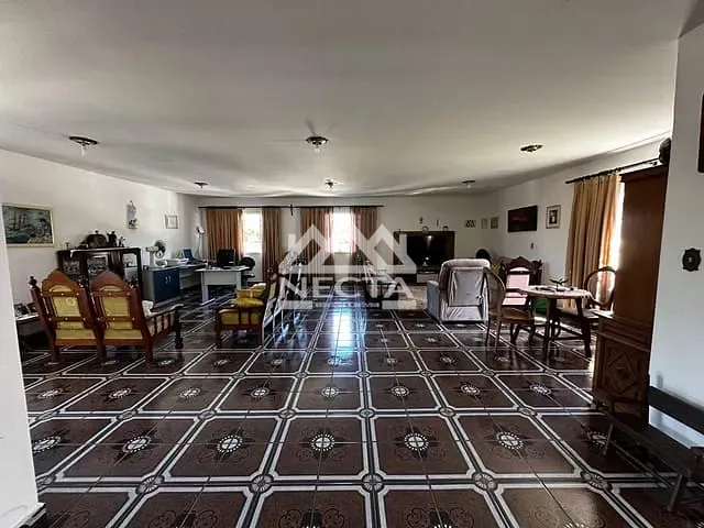 Sobrado com 720m² 5 quartos e 6 banheiros, à venda, no bairro Cidade Jardim em Caraguatatuba
