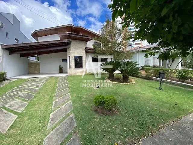 Sobrado com 440m² 4 quartos e 3 banheiros, à venda, no bairro Condomínio Village Taubaté em Taubaté