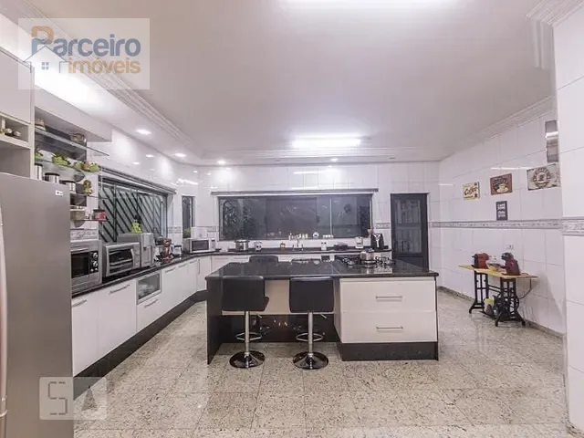Casa com 348m² 4 quartos e 1 banheiro, à venda, no bairro Vila Nova Manchester em São Paulo