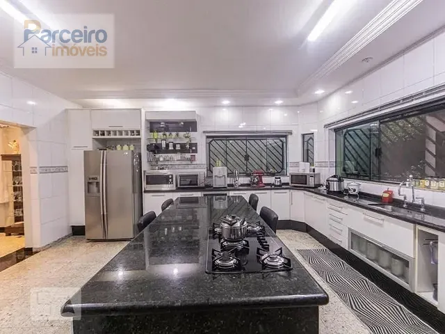 Casa com 348m² 4 quartos e 1 banheiro, à venda, no bairro Vila Nova Manchester em São Paulo