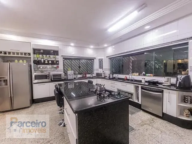 Casa com 348m² 4 quartos e 1 banheiro, à venda, no bairro Vila Nova Manchester em São Paulo