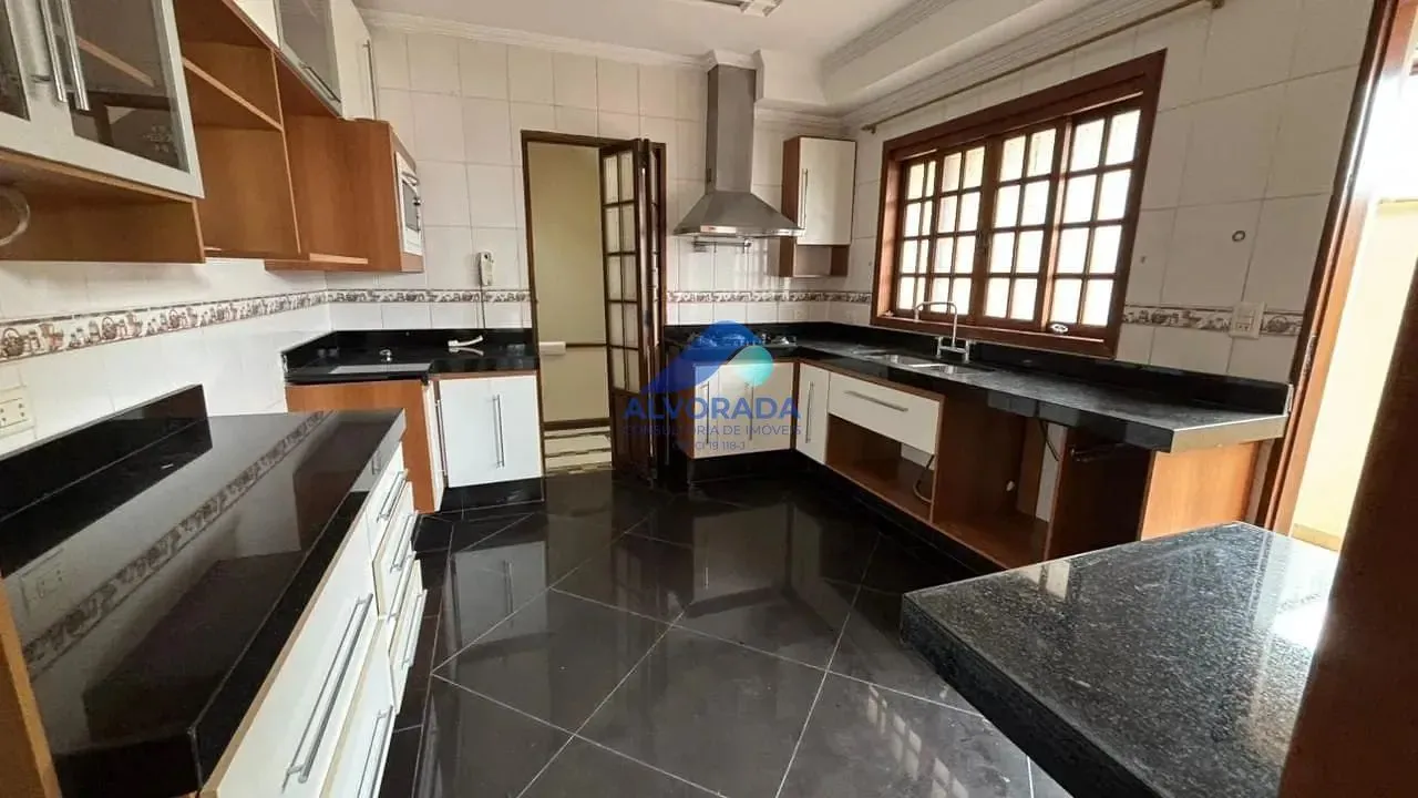 Sobrado, 3 quartos, 183 m² - Foto 1
