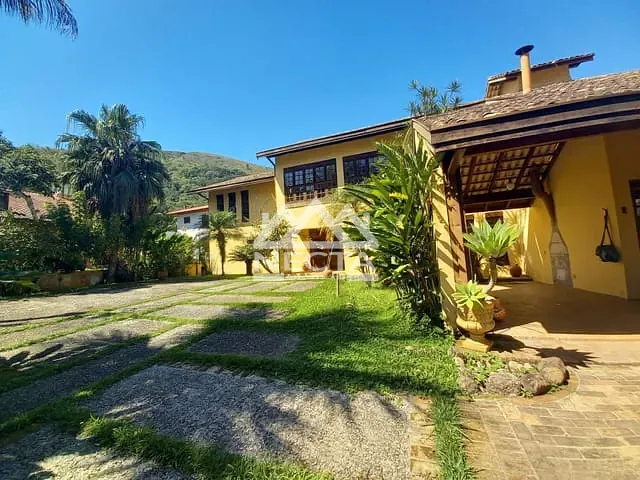 Sobrado com 740m² 7 quartos e 6 banheiros, à venda, no bairro Loteamento Recanto Sandra em Caraguatatuba