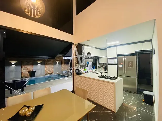 Sobrado com 277m² 4 quartos e 4 banheiros, à venda, no bairro Campos Do Conde em Tremembé