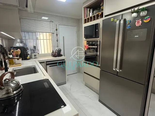 Sobrado com 200m² 3 quartos e 3 banheiros, à venda, no bairro Jardim Burle Marx em Londrina