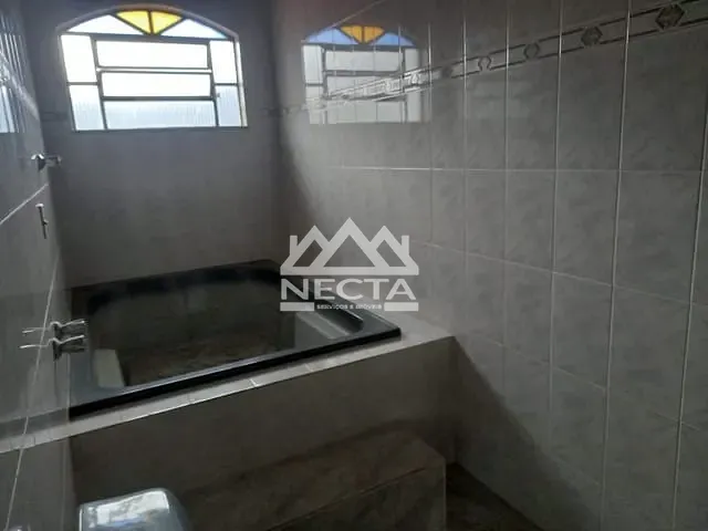 Sobrado com 418m² 9 quartos e 10 banheiros, à venda, no bairro Martim de sá em Caraguatatuba