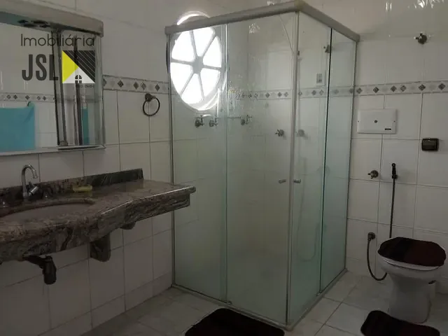 Sobrado com 150m² 2 quartos e 2 banheiros, à venda, no bairro Vila Resende em Caçapava