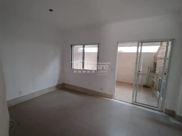 Sobrado 2 quartos e 2 banheiros, para alugar, no bairro Vila Suissa em Mogi das Cruzes