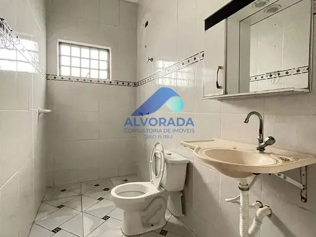 Sobrado com 130m² 3 quartos e 1 banheiro, à venda, no bairro Vila Das Flores em São José Dos Campos
