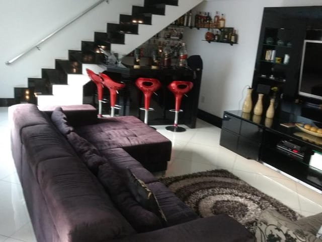 Sobrado com 500m² 5 quartos e 5 banheiros, à venda, no bairro Sacomã em São Paulo