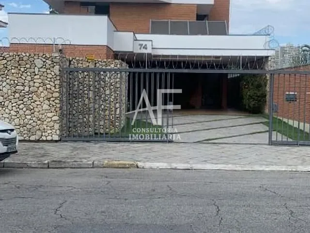Sobrado com 513m² 3 quartos e 5 banheiros, à venda, no bairro Jardim das Nações em Taubaté