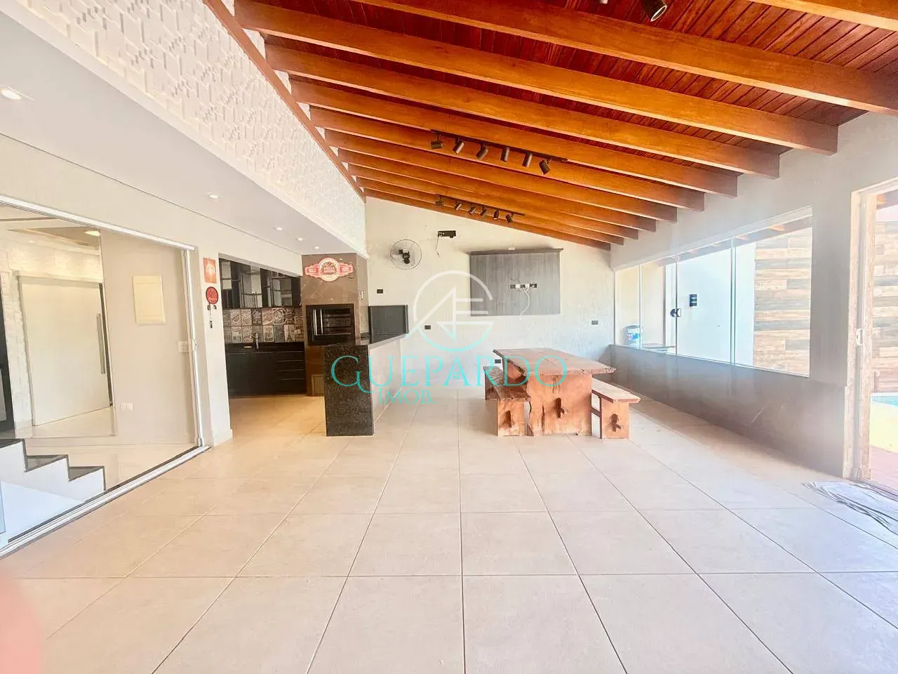 Sobrado, 3 quartos, 200 m² - Foto 1