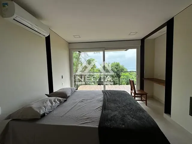 Sobrado com 700m² 4 quartos e 4 banheiros, à venda, no bairro Santa Tereza em Ilhabela