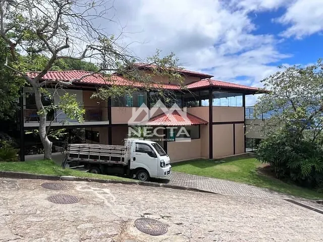 Sobrado com 700m² 4 quartos e 4 banheiros, à venda, no bairro Santa Tereza em Ilhabela