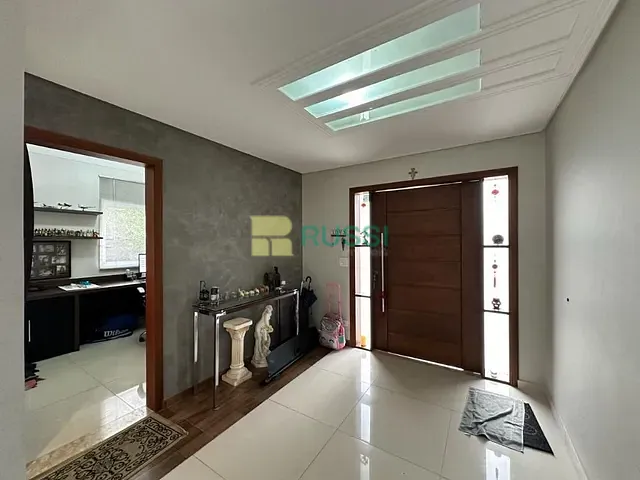 Sobrado com 1000m² 4 quartos e 5 banheiros, à venda, no bairro Parque Mirante Do Vale em Jacareí