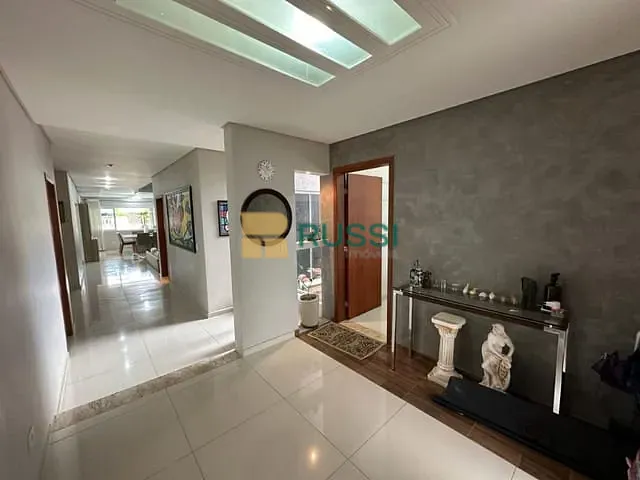 Sobrado com 1000m² 4 quartos e 5 banheiros, à venda, no bairro Parque Mirante Do Vale em Jacareí