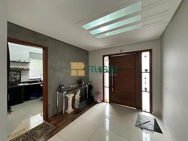 Sobrado com 1000m² 4 quartos e 5 banheiros, à venda, no bairro Parque Mirante Do Vale em Jacareí