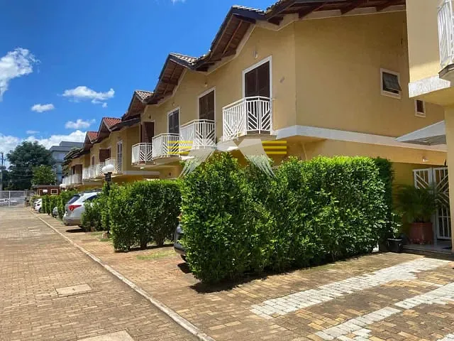 Sobrado 2 quartos e 2 banheiros, à venda, no bairro Centro em Atibaia