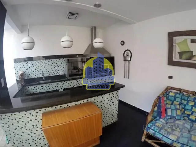 Sobrado com 375m² 4 quartos e 2 banheiros, à venda, no bairro Umuarama em Osasco